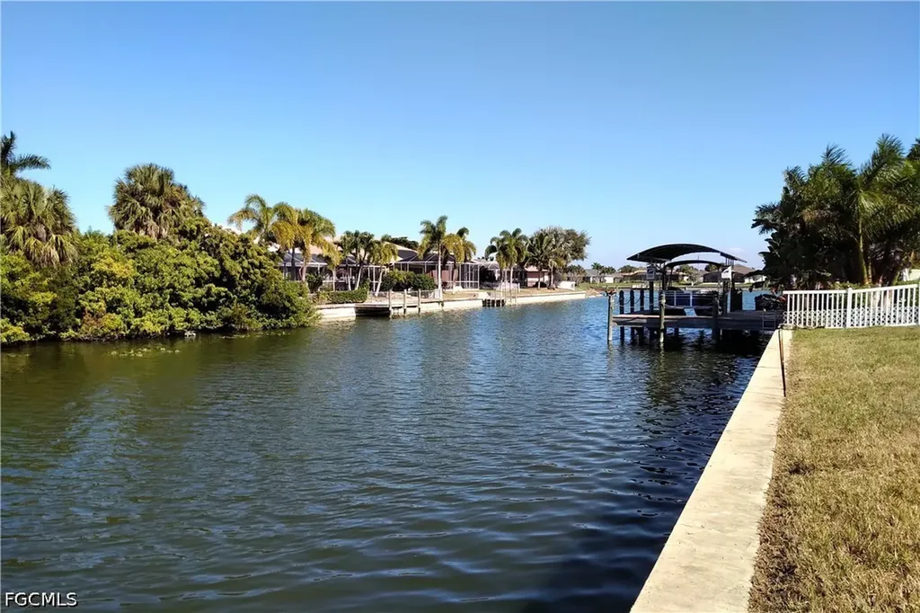 2011 NE 2nd Street Cape Coral FL 33909