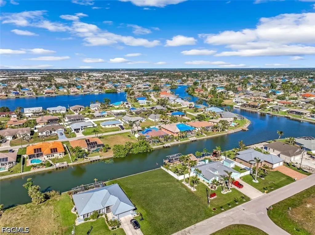 2011 NE 2nd Street Cape Coral FL 33909