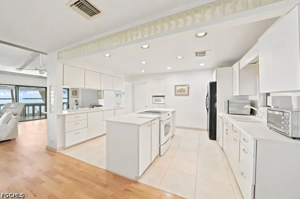 154 Redwing Road Tavernier FL 33070