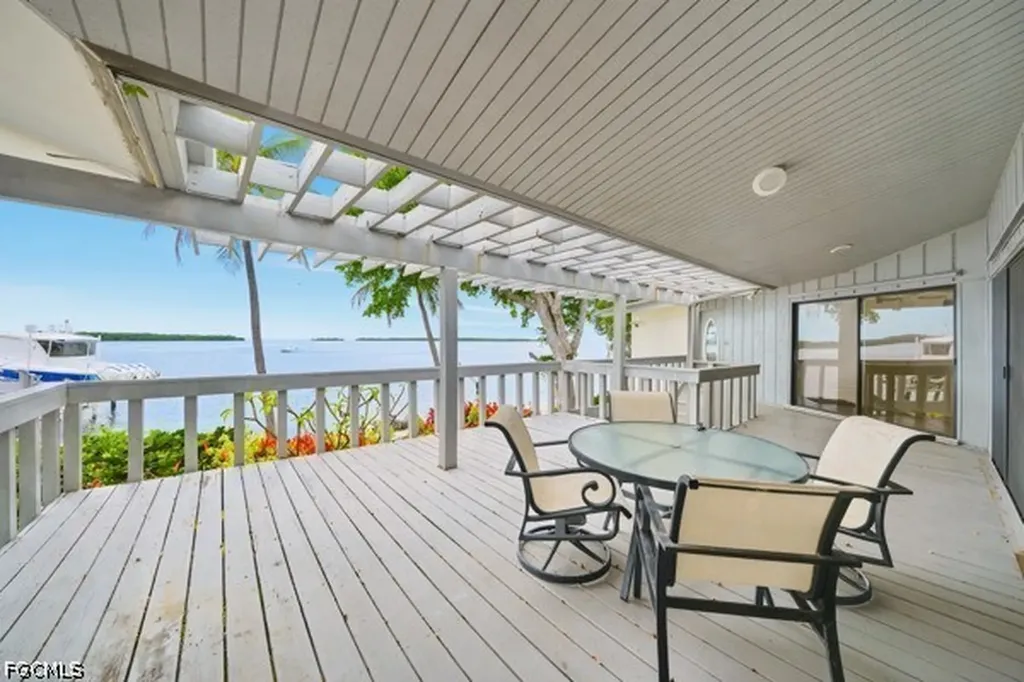 154 Redwing Road Tavernier FL 33070