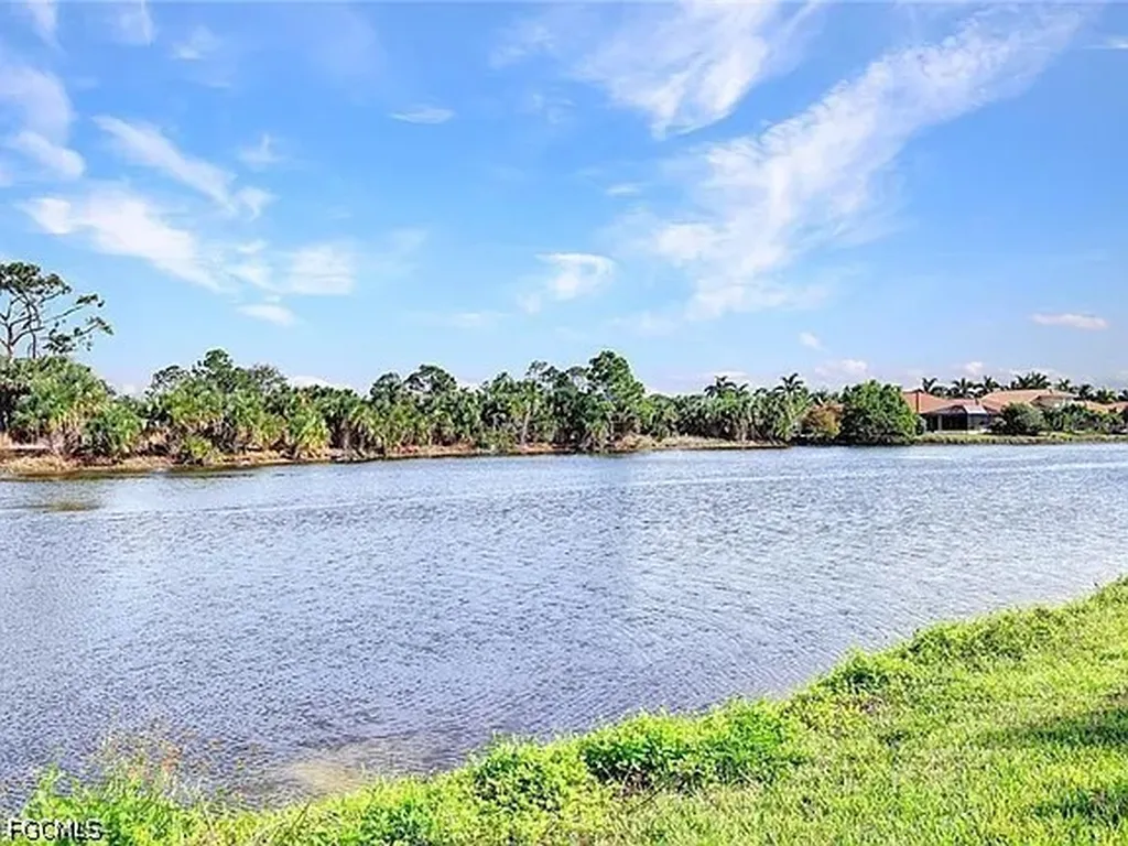 13092 Silver Thorn Loop North Fort Myers FL 33903