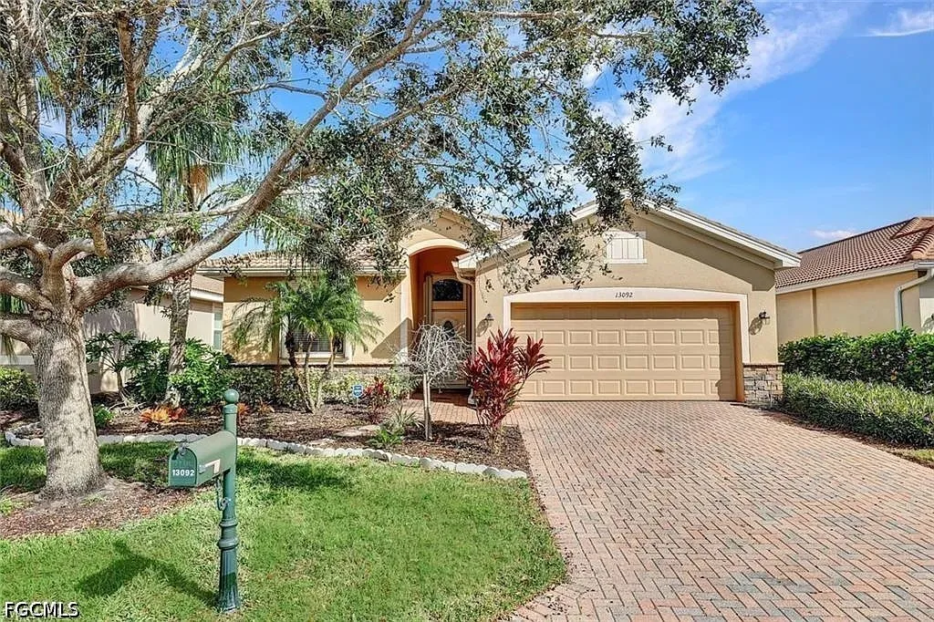 13092 Silver Thorn Loop North Fort Myers FL 33903