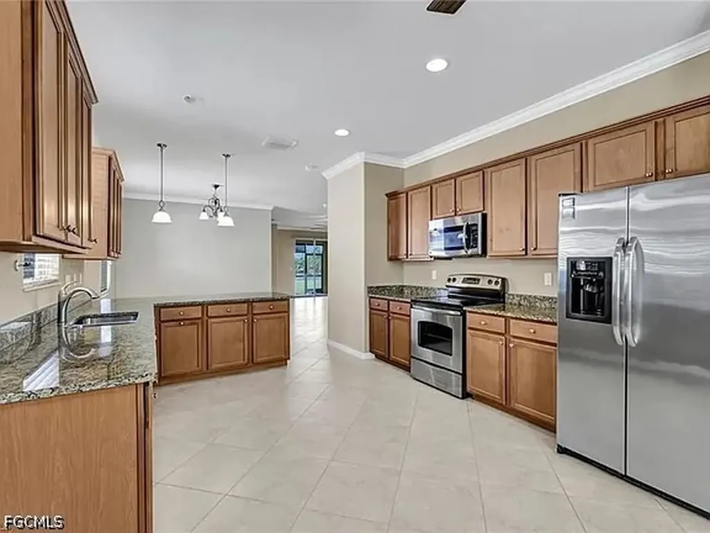 13092 Silver Thorn Loop North Fort Myers FL 33903