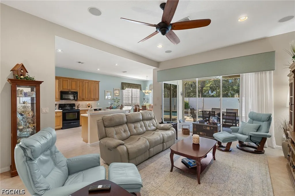 8872 King Henry Court Fort Myers FL 33908