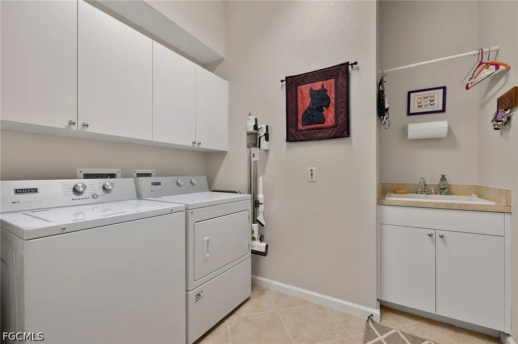 8872 King Henry Court Fort Myers FL 33908