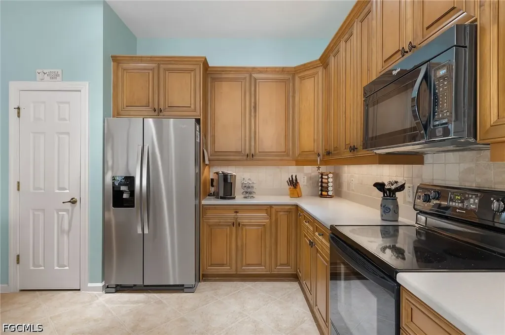 8872 King Henry Court Fort Myers FL 33908