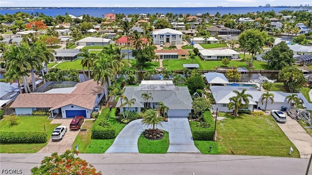 405 Prather Drive Fort Myers FL 33919