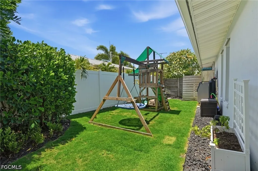405 Prather Drive Fort Myers FL 33919