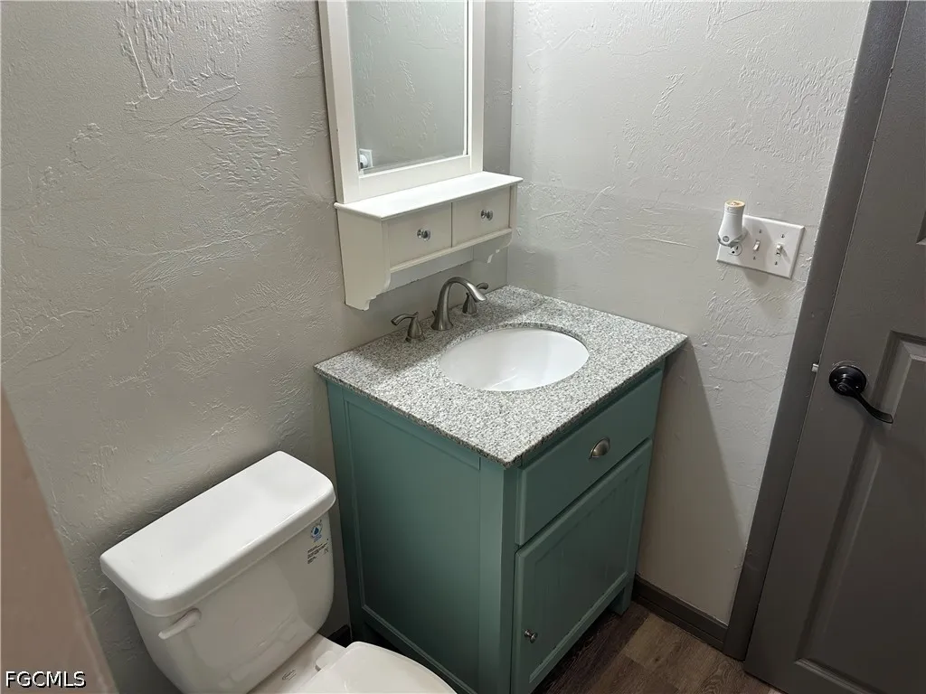 2124 NE 7th Place Cape Coral FL 33909