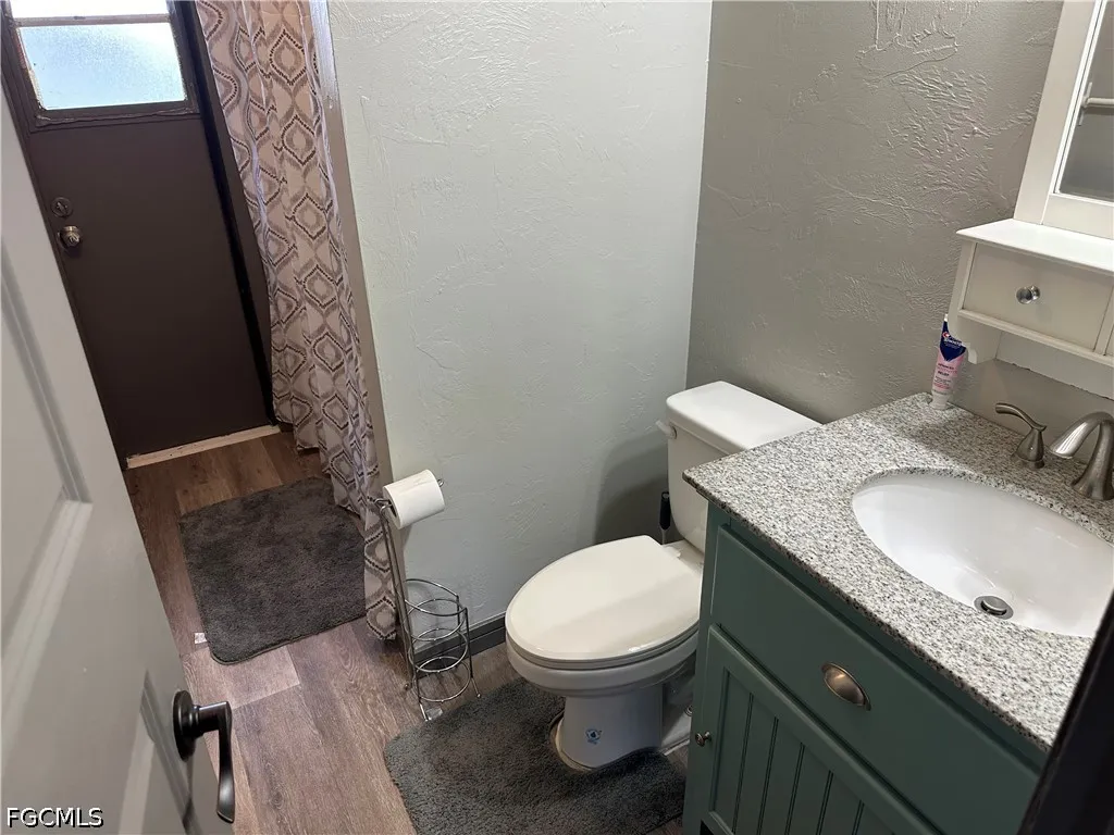2124 NE 7th Place Cape Coral FL 33909