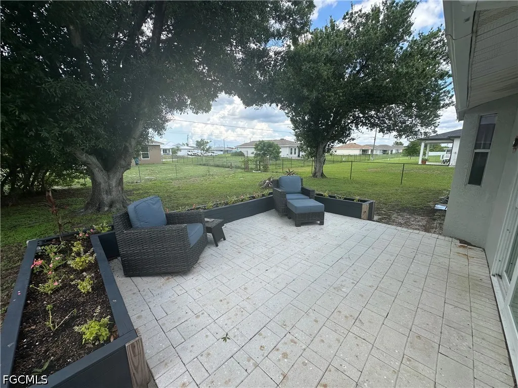 2124 NE 7th Place Cape Coral FL 33909