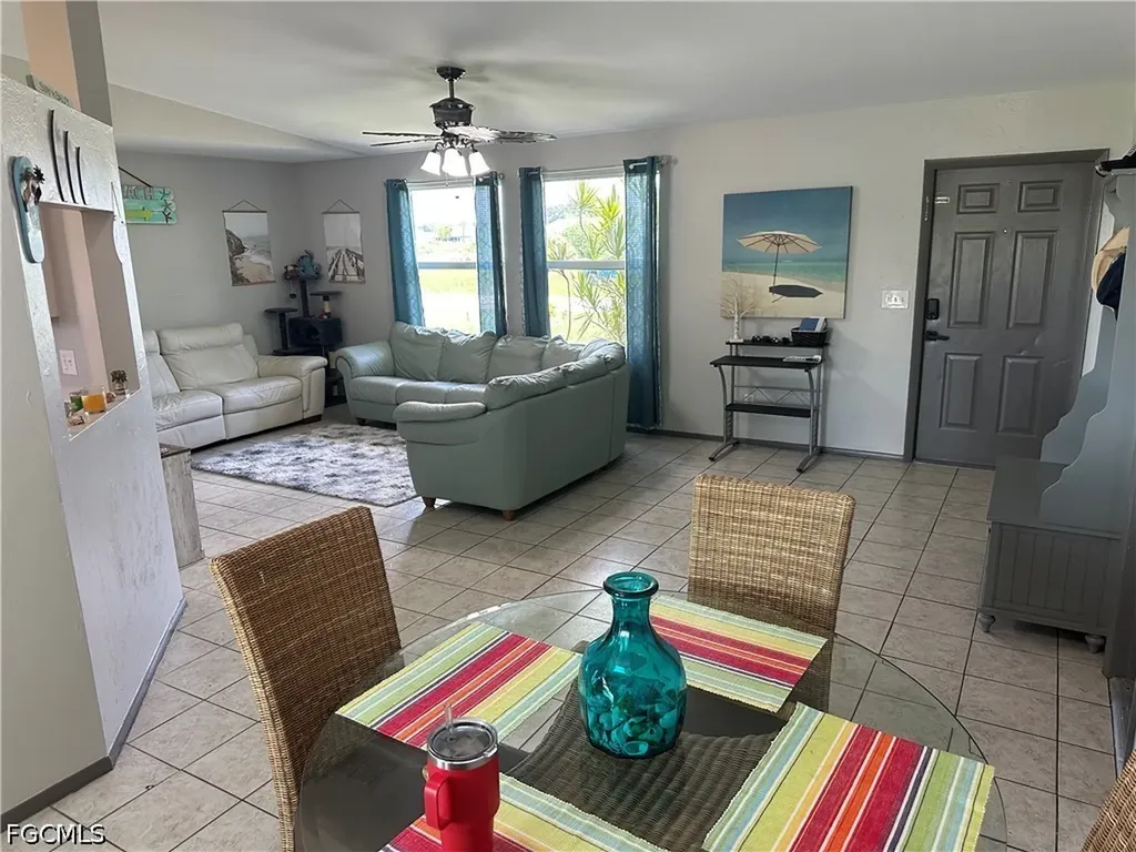 2124 NE 7th Place Cape Coral FL 33909