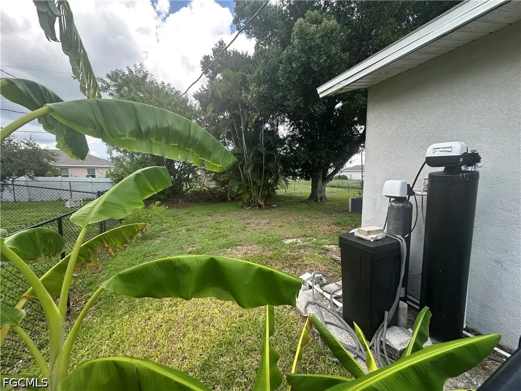 2124 NE 7th Place Cape Coral FL 33909