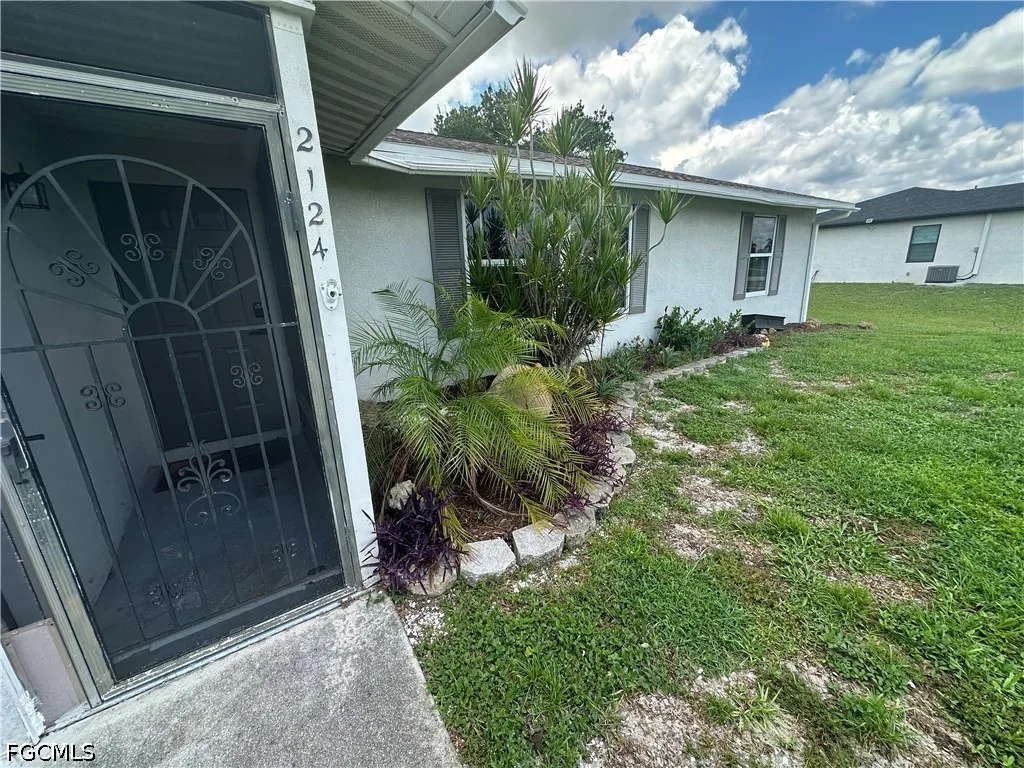 2124 NE 7th Place Cape Coral FL 33909