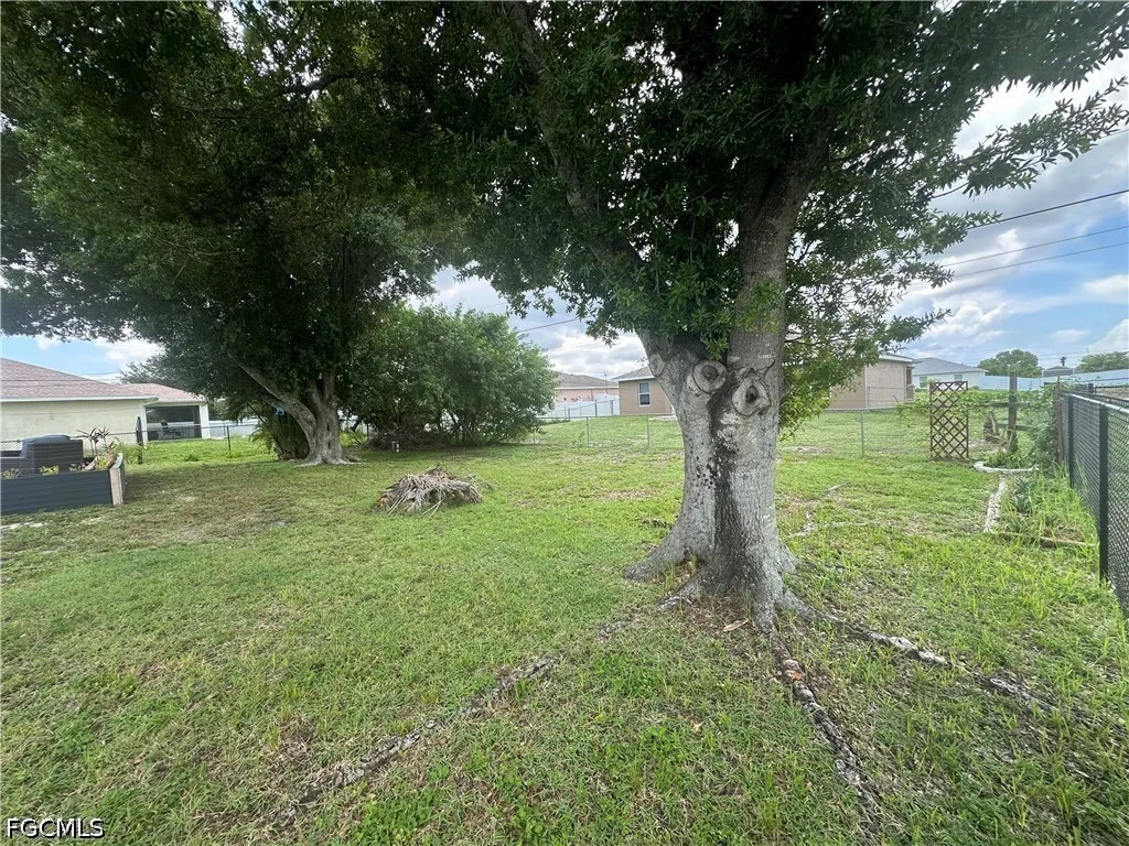 2124 NE 7th Place Cape Coral FL 33909