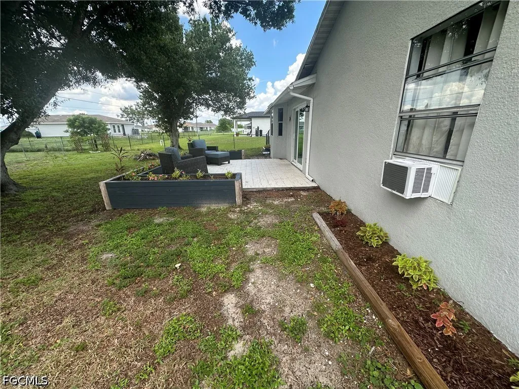2124 NE 7th Place Cape Coral FL 33909