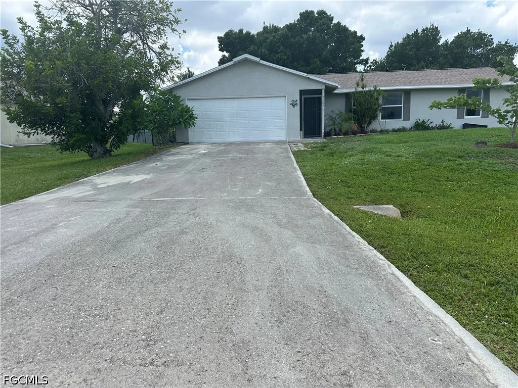 2124 NE 7th Place Cape Coral FL 33909