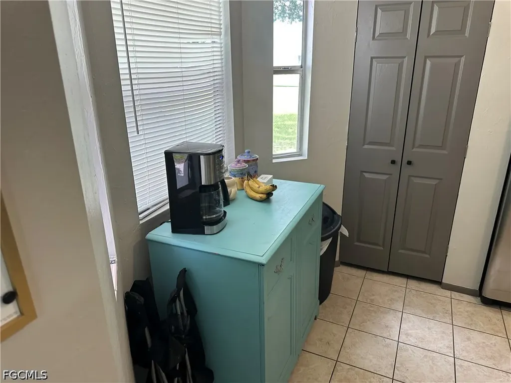 2124 NE 7th Place Cape Coral FL 33909