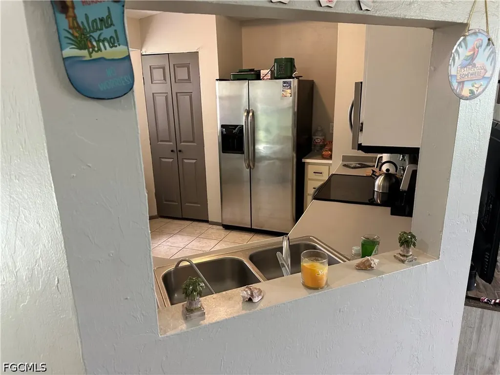 2124 NE 7th Place Cape Coral FL 33909