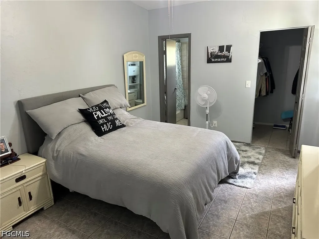 2124 NE 7th Place Cape Coral FL 33909