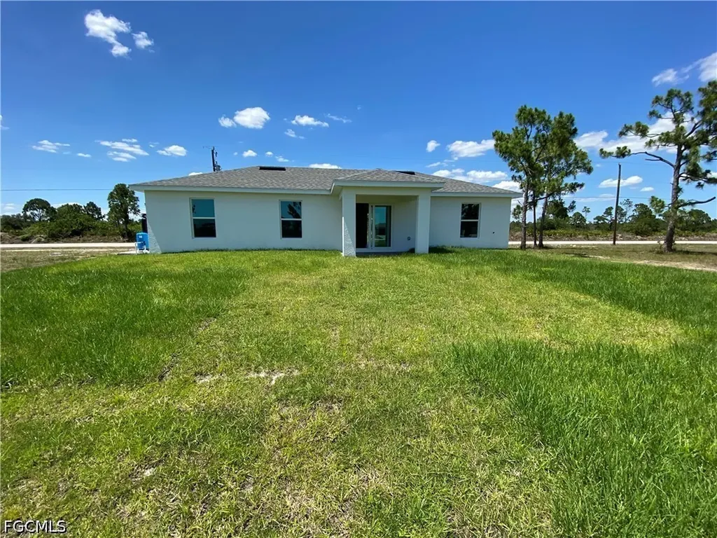 1906 Jacaranda Parkway W Cape Coral FL 33993