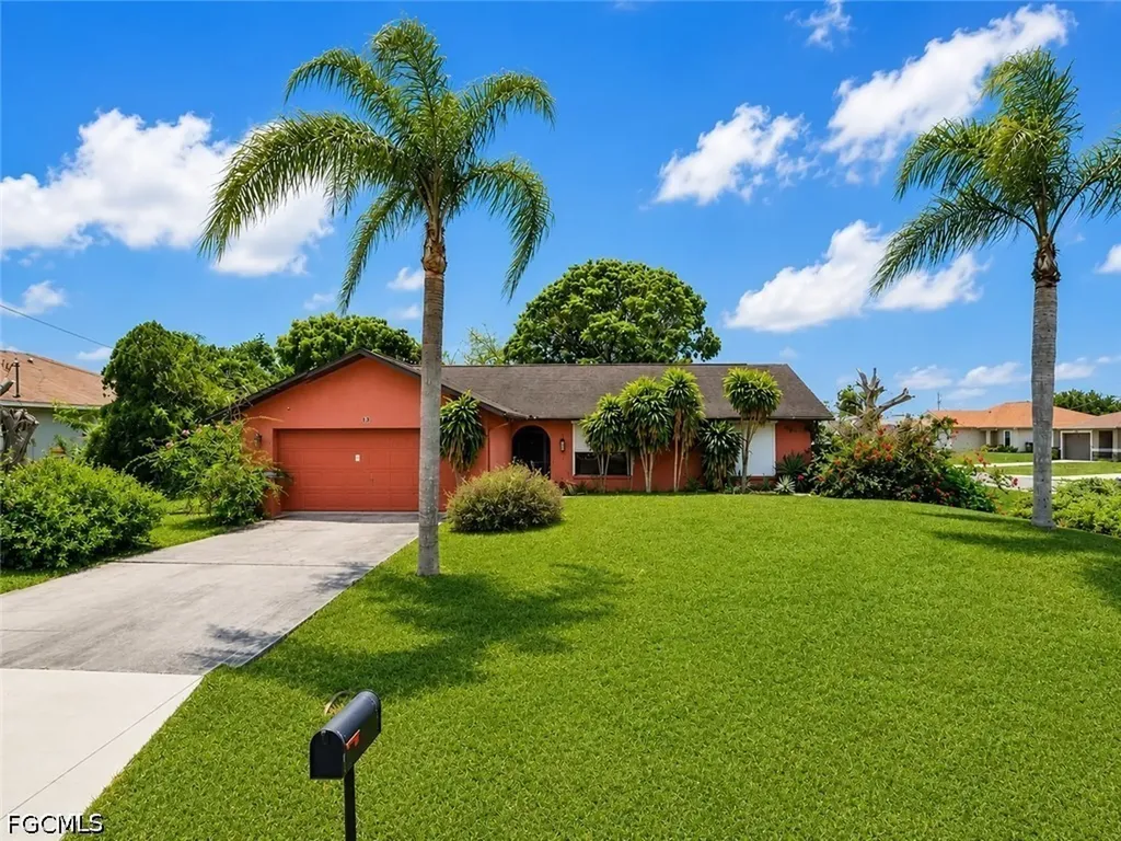 818 NE 11th Terrace Cape Coral FL 33909
