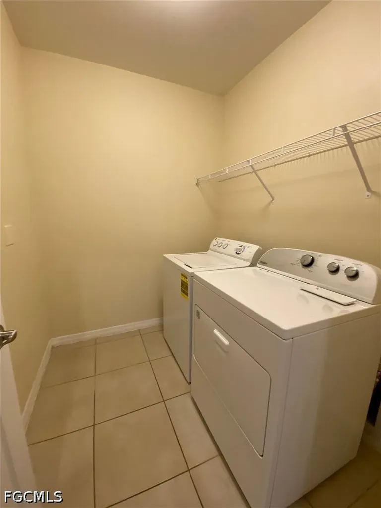 111 NW 9th Street Cape Coral FL 33993