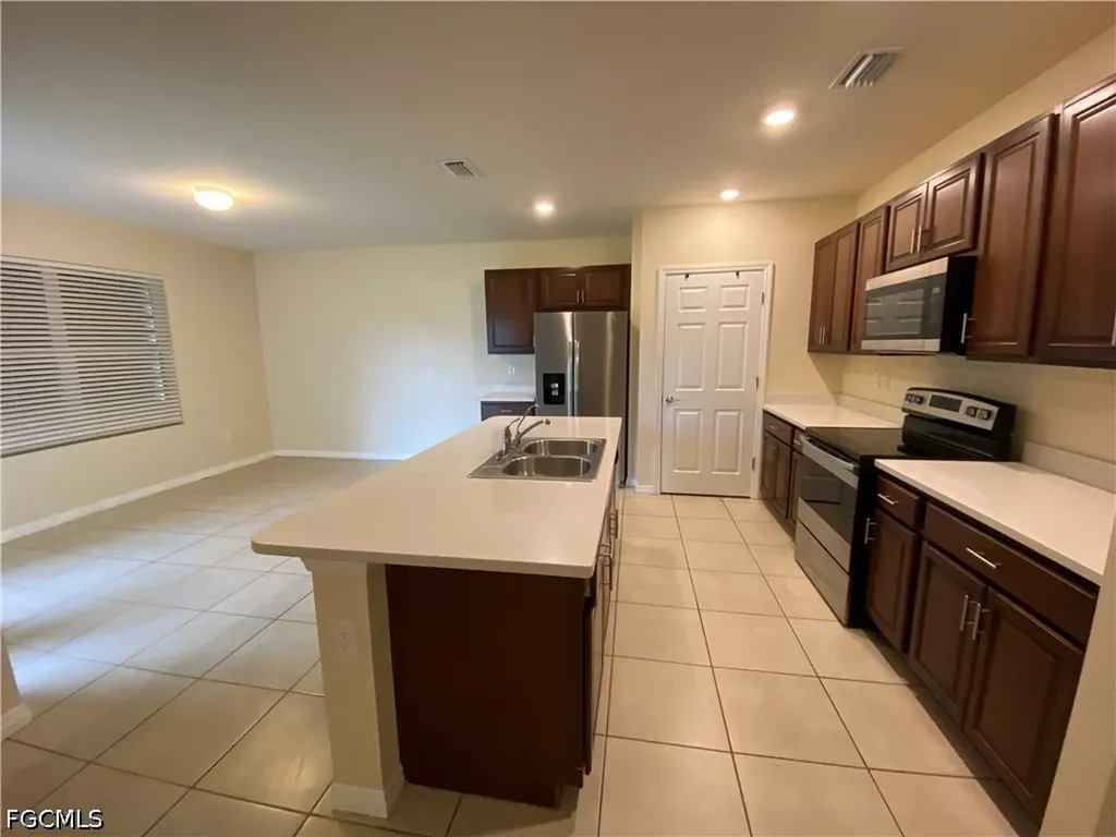 111 NW 9th Street Cape Coral FL 33993