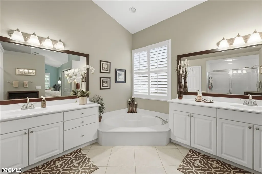 193 Skipping Stone Lane Naples FL 34119
