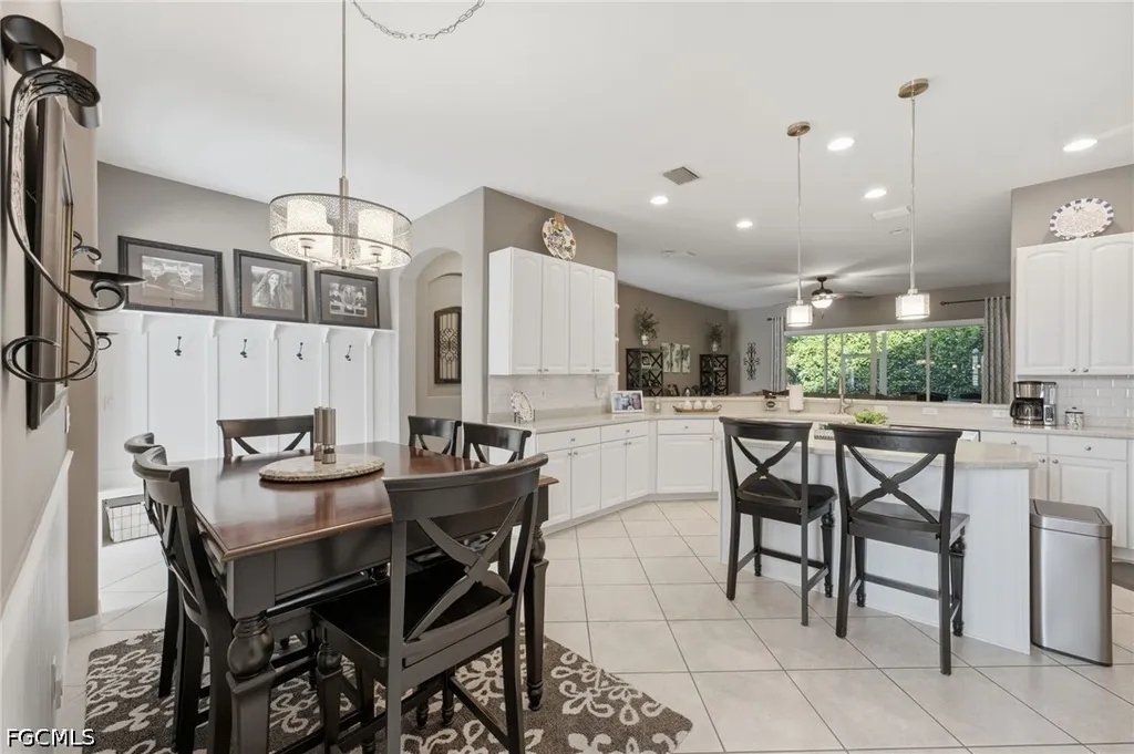 193 Skipping Stone Lane Naples FL 34119