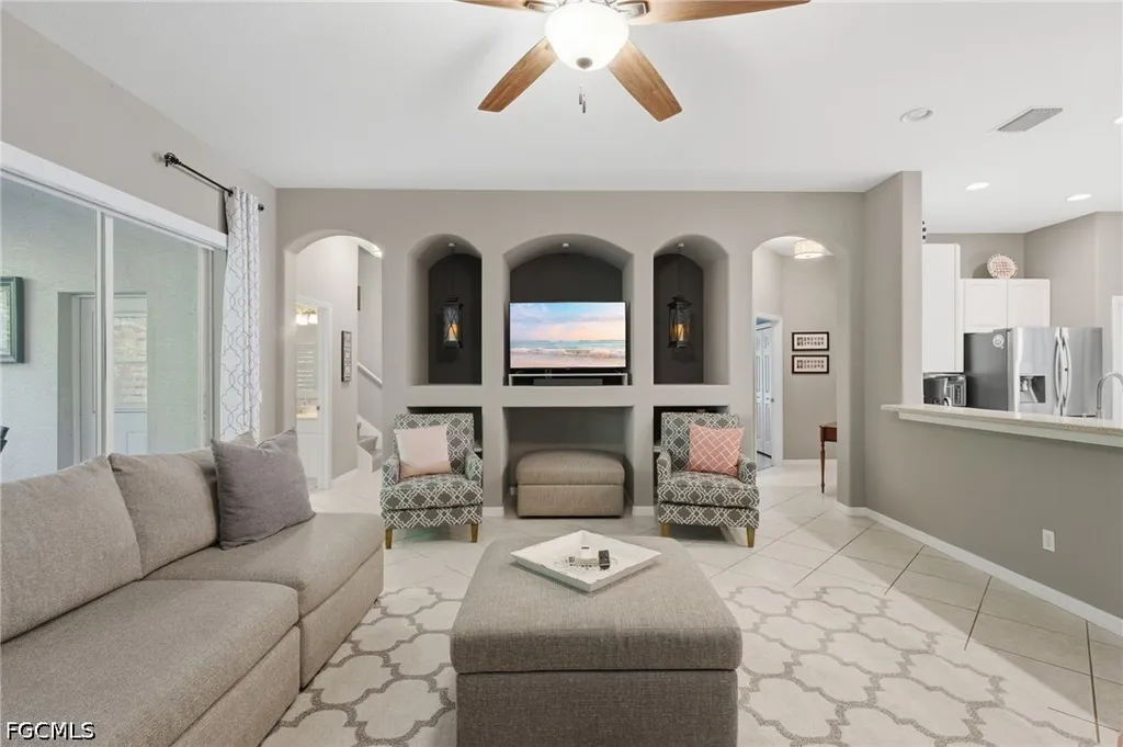 193 Skipping Stone Lane Naples FL 34119
