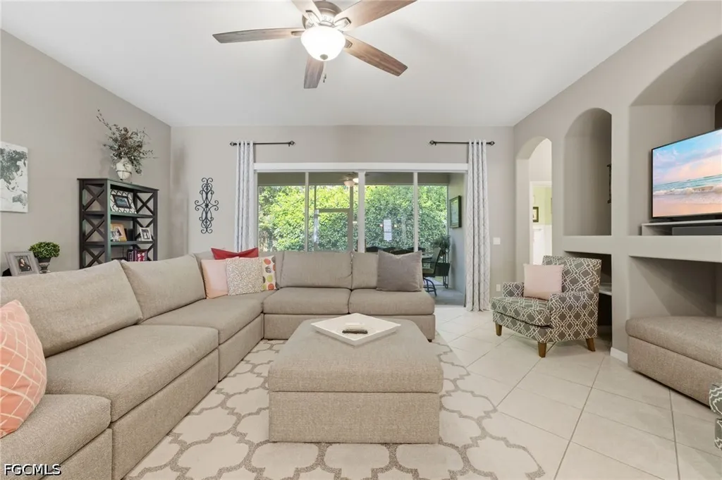 193 Skipping Stone Lane Naples FL 34119