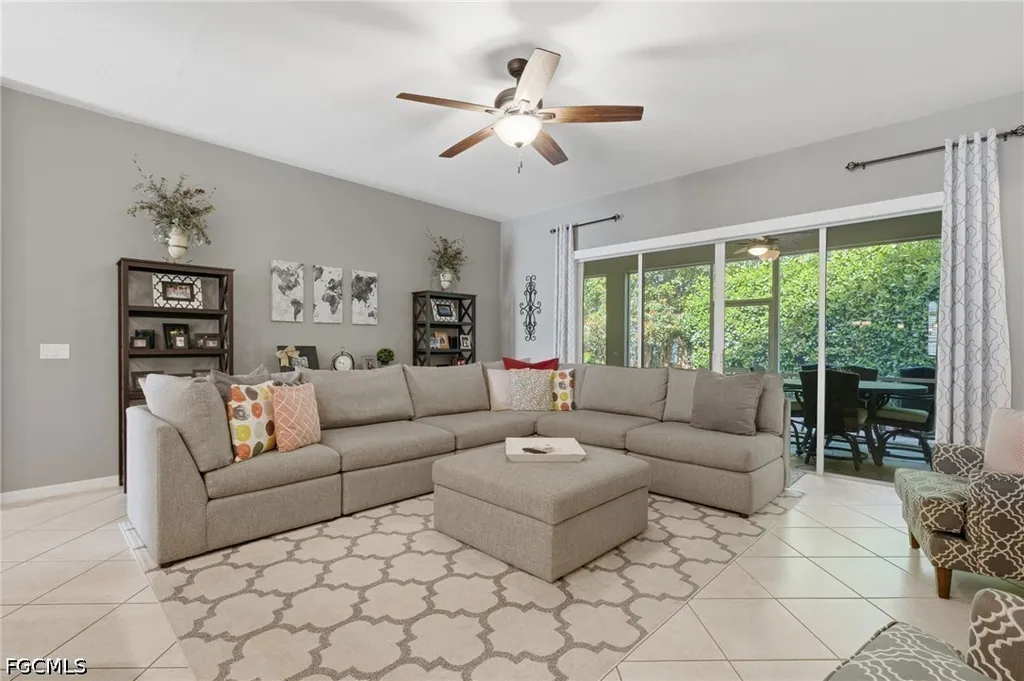 193 Skipping Stone Lane Naples FL 34119