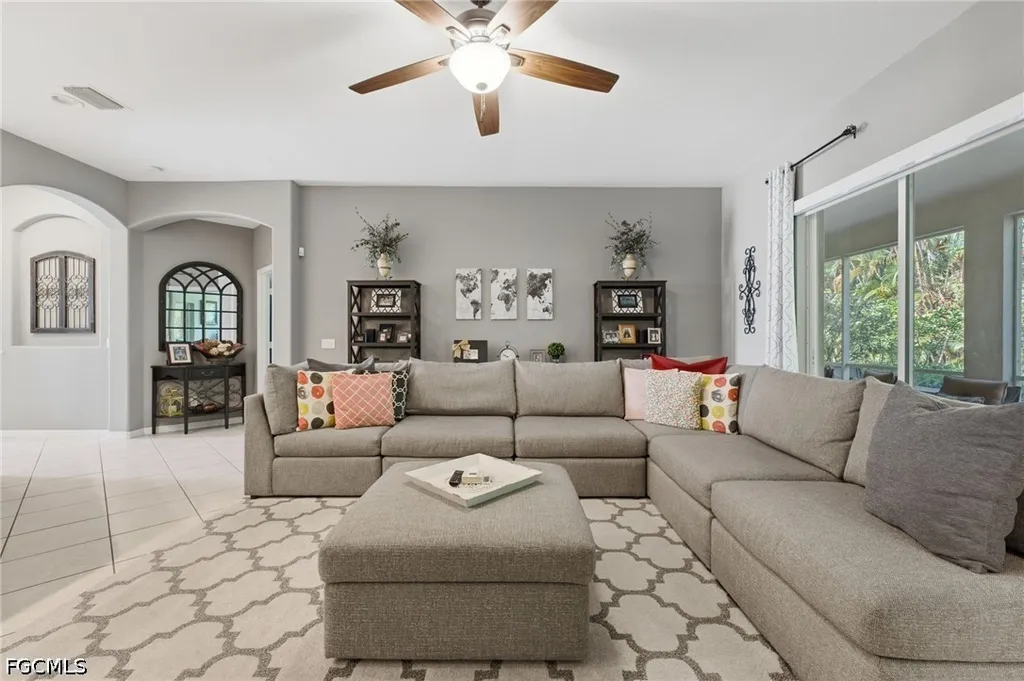 193 Skipping Stone Lane Naples FL 34119