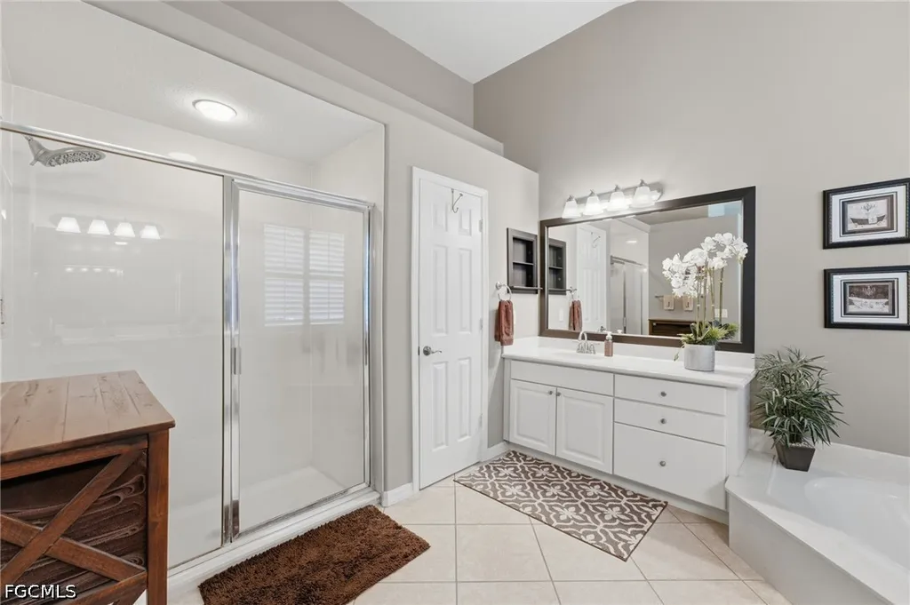 193 Skipping Stone Lane Naples FL 34119