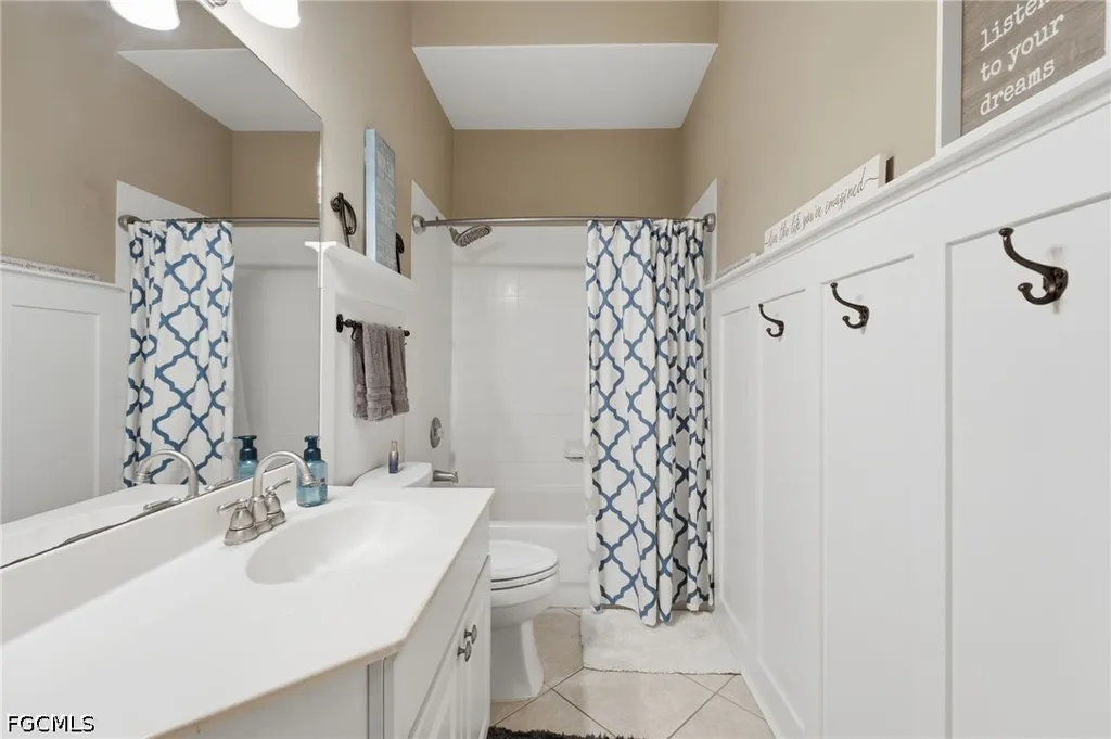 193 Skipping Stone Lane Naples FL 34119