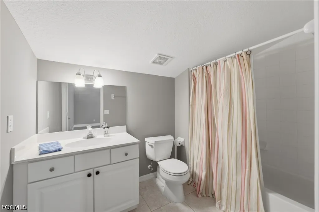 193 Skipping Stone Lane Naples FL 34119