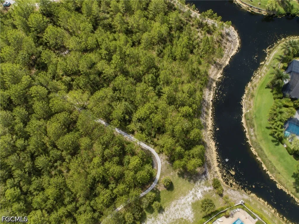 193 Skipping Stone Lane Naples FL 34119