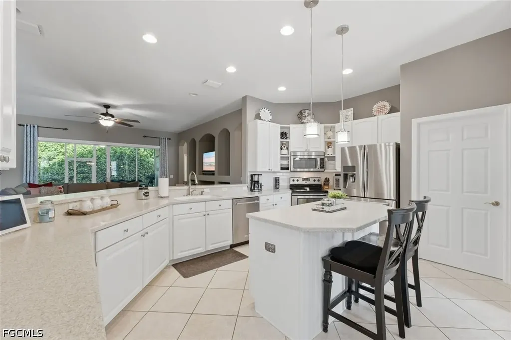 193 Skipping Stone Lane Naples FL 34119
