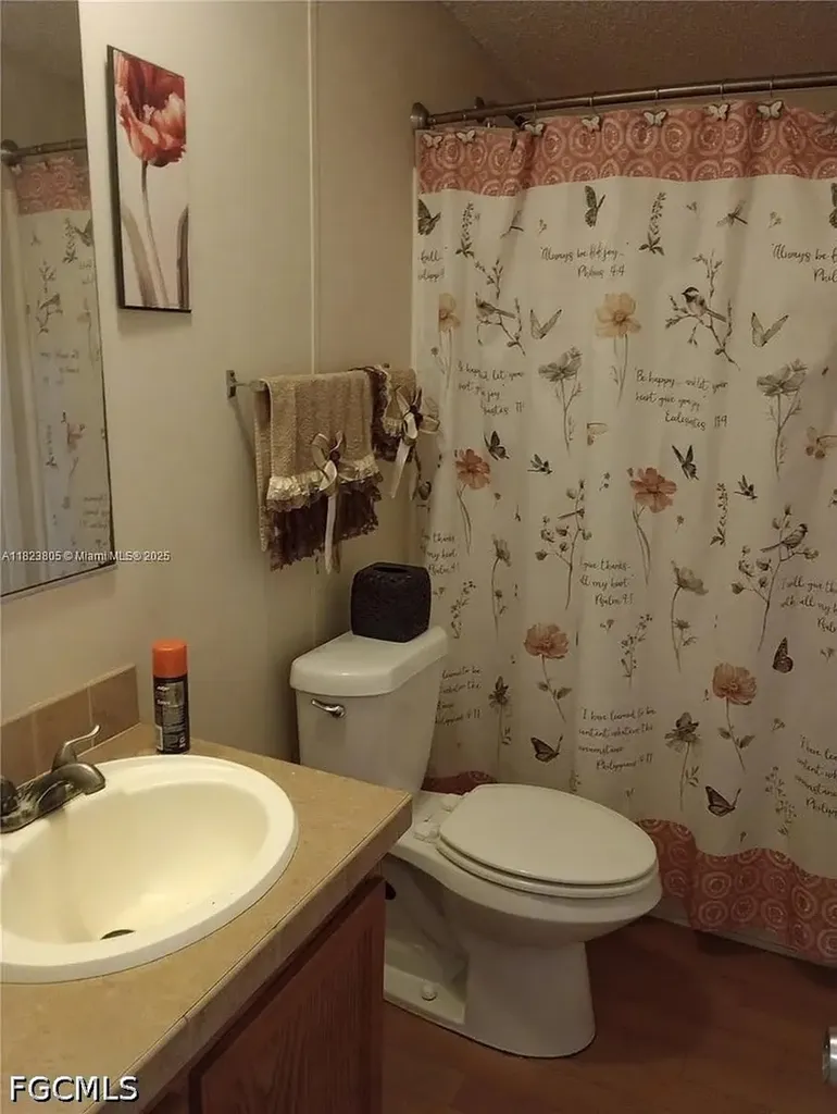 618 Hunting Club Avenue Clewiston FL 33440