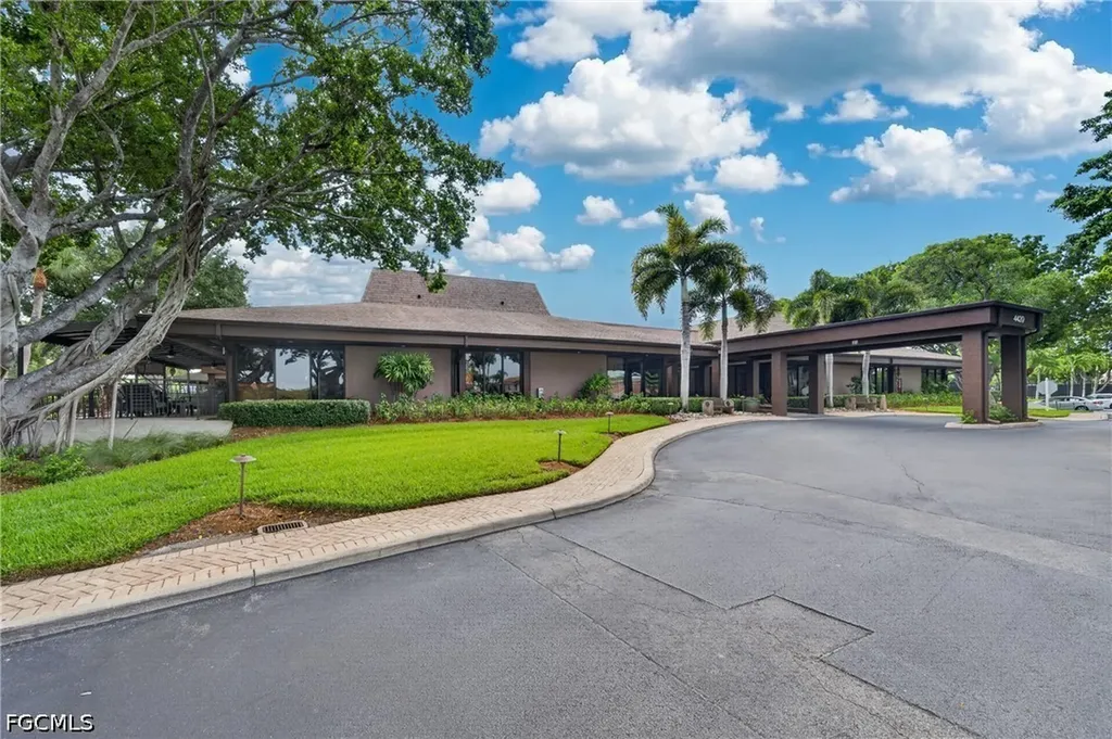 4570 Trawler Court Fort Myers FL 33919