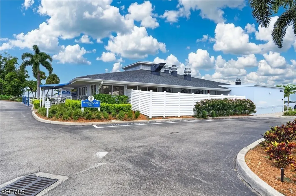 4570 Trawler Court Fort Myers FL 33919