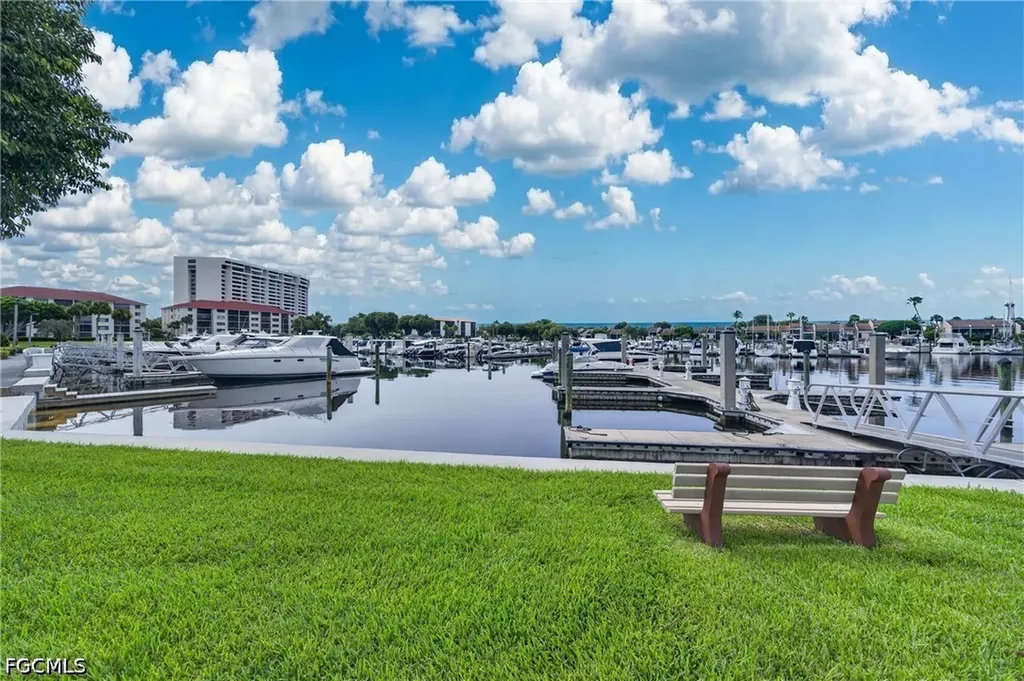 4570 Trawler Court Fort Myers FL 33919