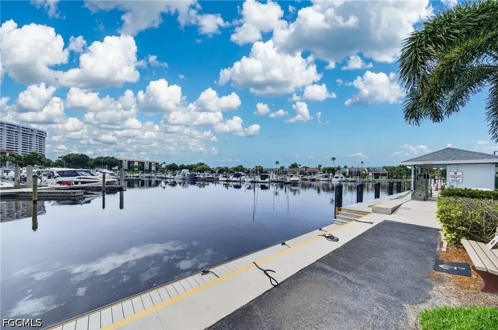 4570 Trawler Court Fort Myers FL 33919