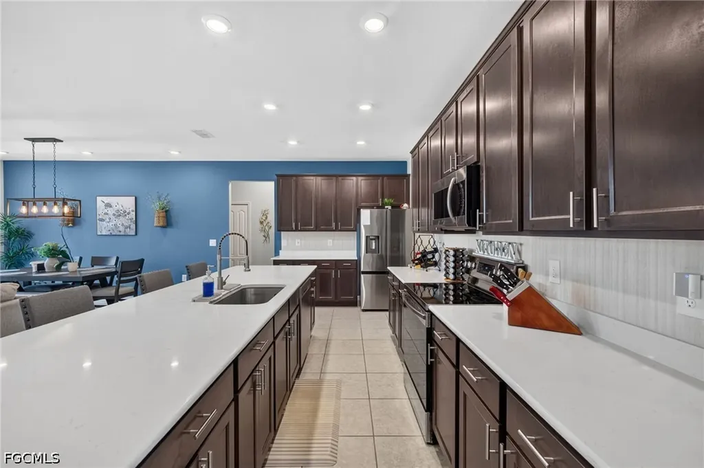 3306 NW 21st Terrace Cape Coral FL 33993