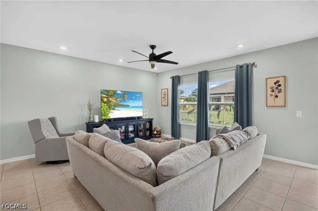 3306 NW 21st Terrace Cape Coral FL 33993