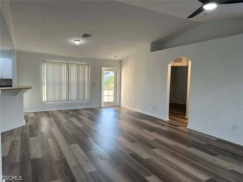 2207 NE 15th Lane Cape Coral FL 33909