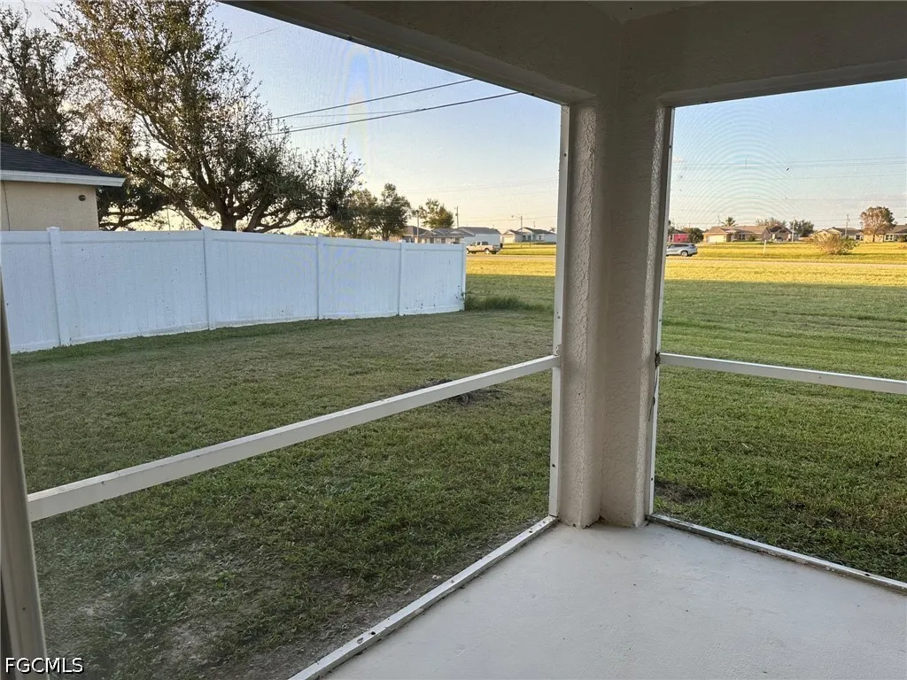 2207 NE 15th Lane Cape Coral FL 33909