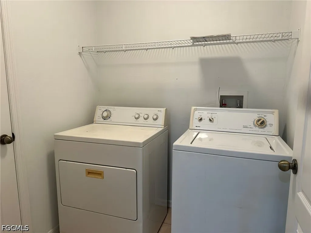 2207 NE 15th Lane Cape Coral FL 33909