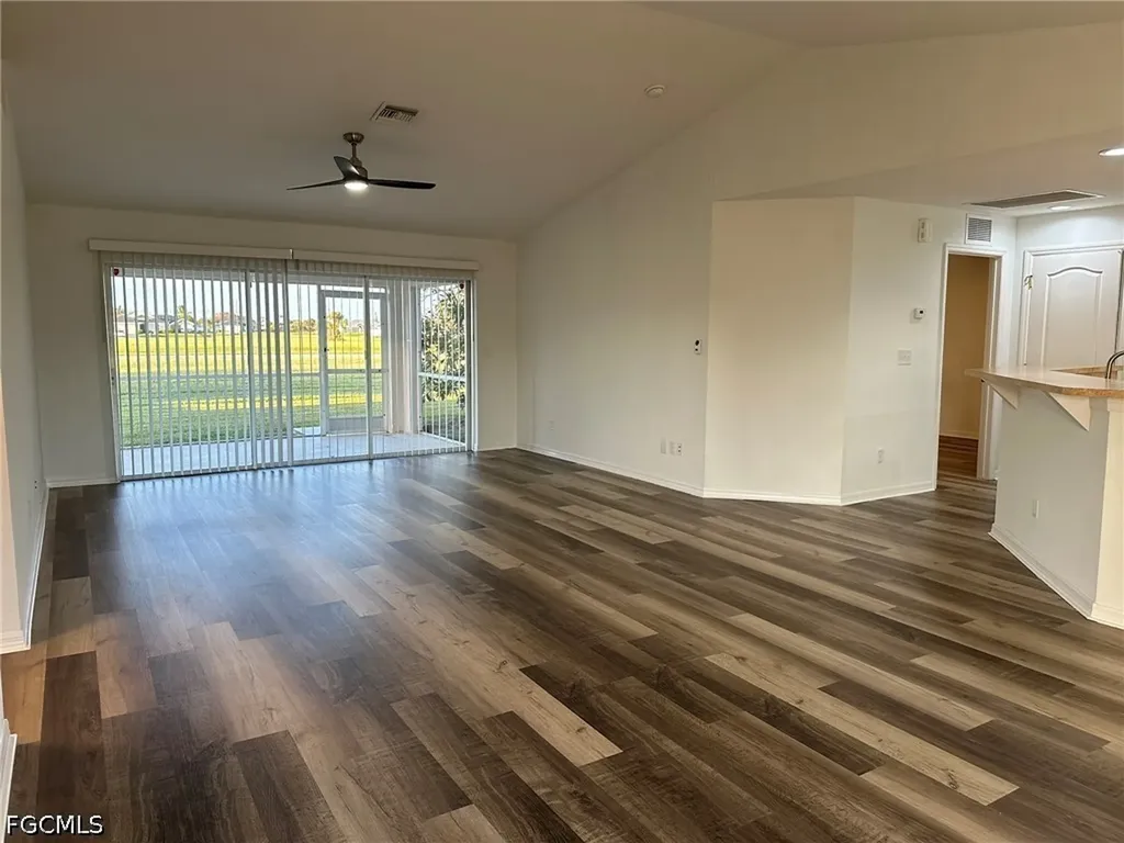 2207 NE 15th Lane Cape Coral FL 33909